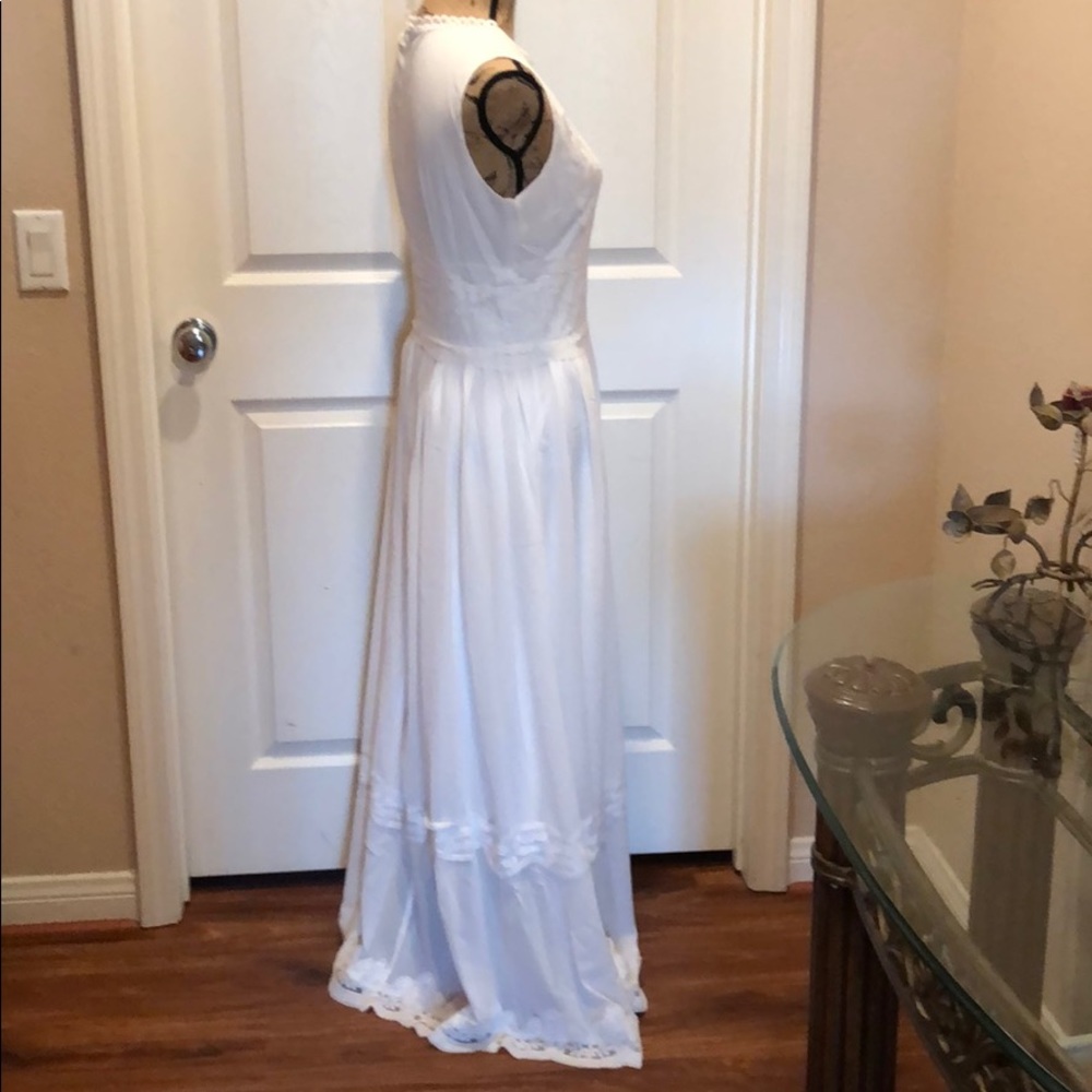 LAST ONE🌸white maxi dress - Picture 7 of 8